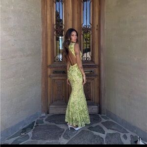 Elegant Green Lace Evening Gown